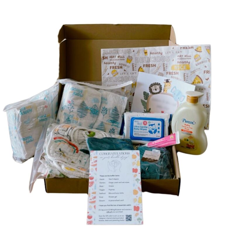 Newborn customised gift box includes diapers, bibs, wet wipes, shower gel, diaper cream, onesie, pajamas, burp cloths, and a personalised gift card.