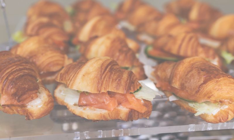 croissant picture that depicts the idea behind the gift caterer - food catering